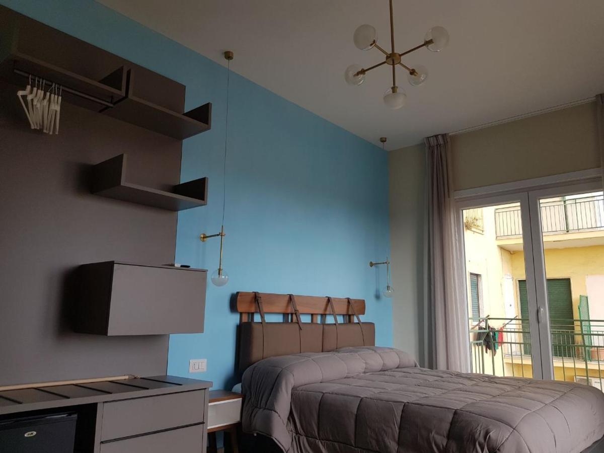 לינה וארוחת בוקר Euforia Napoli - Tre Sedi - Three Locations מראה חיצוני תמונה