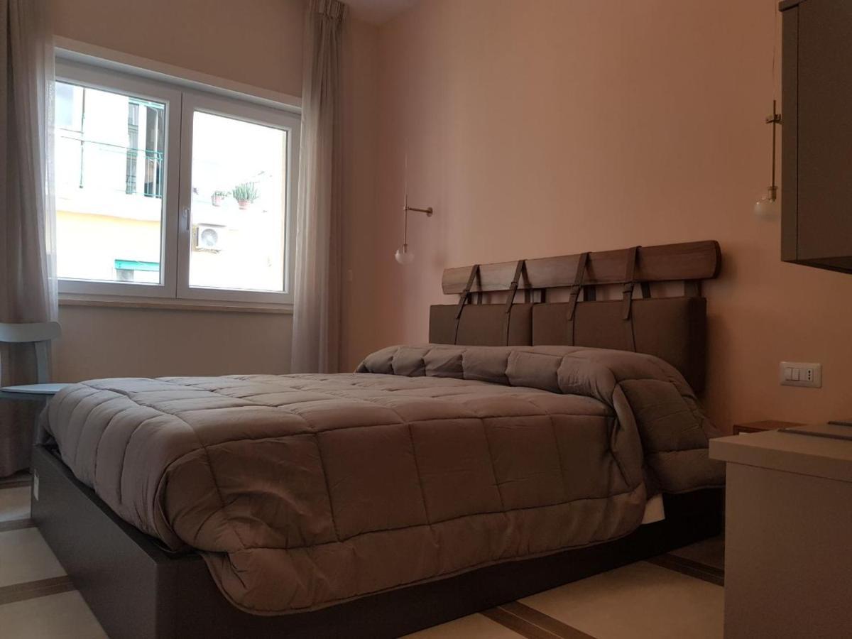 לינה וארוחת בוקר Euforia Napoli - Tre Sedi - Three Locations מראה חיצוני תמונה